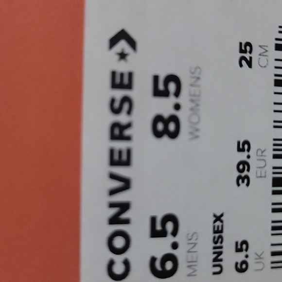 Converse shoes Brand new. - Picture 12 of 12